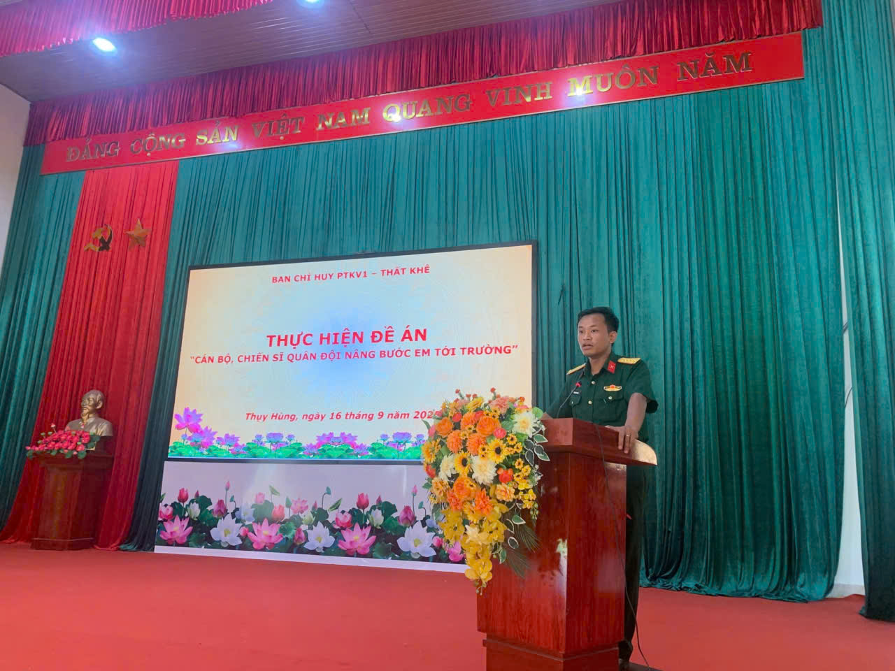 THỰC HIỆN ĐỀ ÁN “Cán bộ chiến sỹ quân đội nâng bước em tới trường”